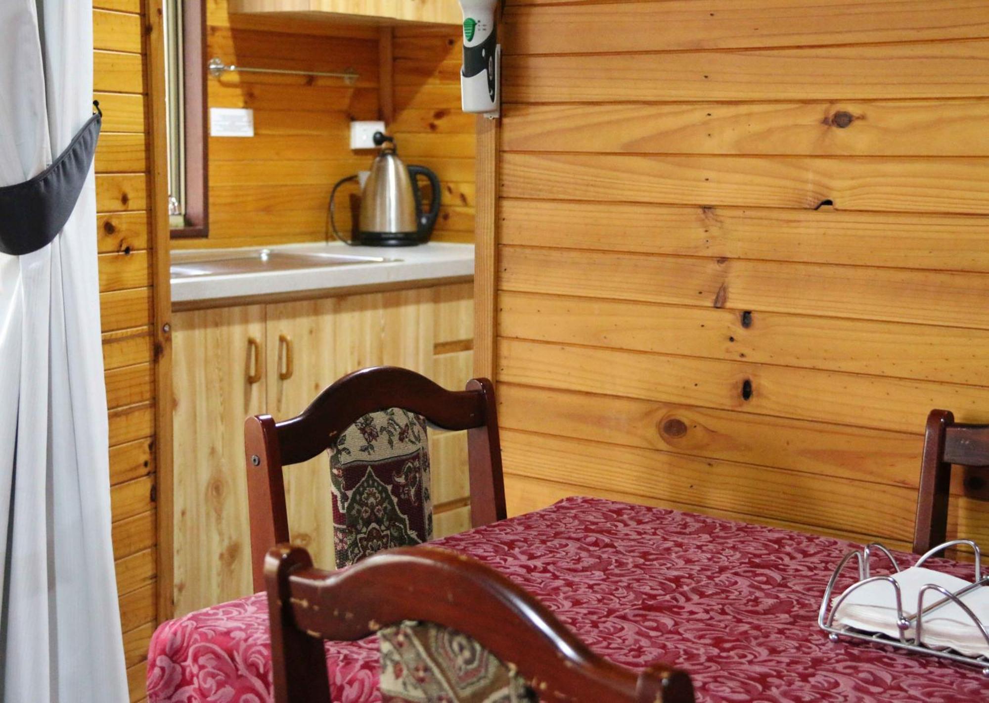 Beedelup House Cottages Pemberton Room photo
