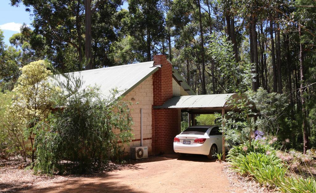 Beedelup House Cottages Pemberton Room photo